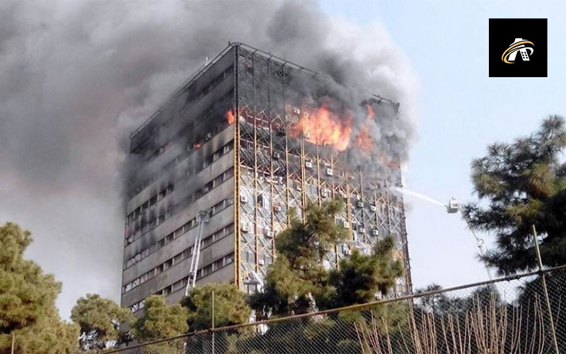 Why did the fire spread quickly and destroy the building
