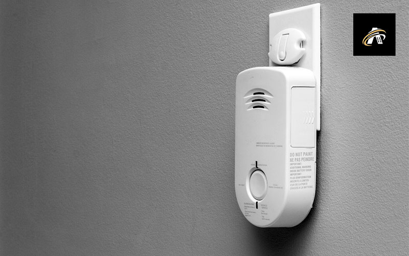 Wall mounted carbon monoxide detector